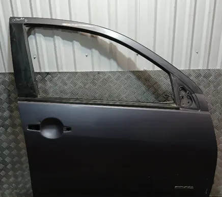 Mitsubishi Outlander Front door