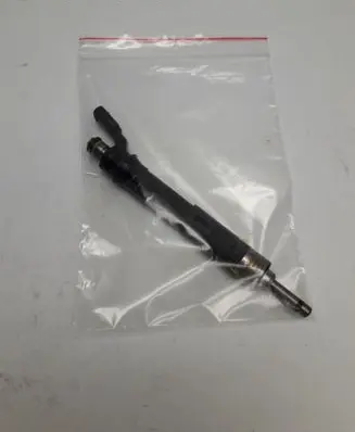 Renault Kadjar Fuel injector 166001525R A2820701000