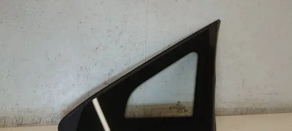 Mercedes-Benz Vito Viano W639 Front triangle window/glass A6396736305 6396736305
