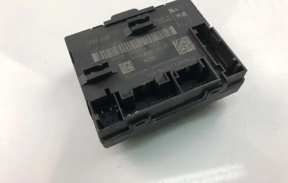 Volkswagen Golf VII Other control units/modules 5Q0959593E