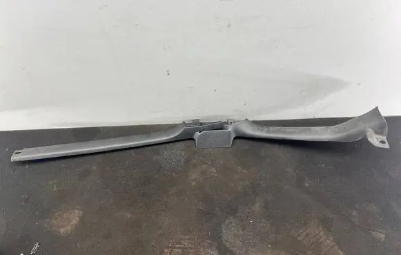 Volkswagen Golf IV Front sill trim cover 1J4853372