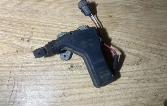 Volvo 440 Central locking motor 1324022
