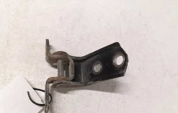 Toyota Yaris Rear door lower hinge