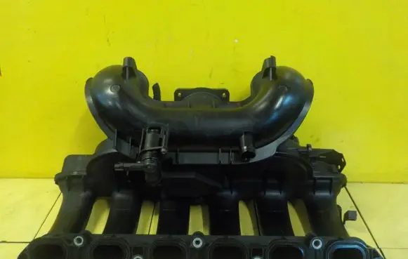 BMW 3 E90 E91 Intake manifold SSACY N52B25