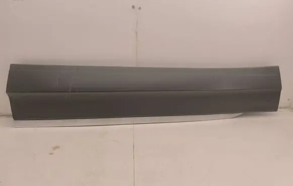 Volkswagen Tiguan Front door trim (molding) 5NA854939