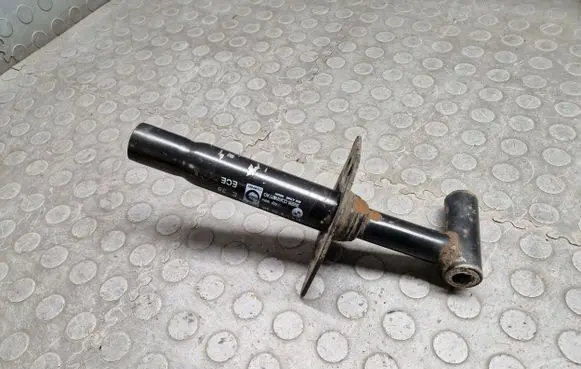 BMW 7 E38 Front bumper shock/impact absorber 8125315