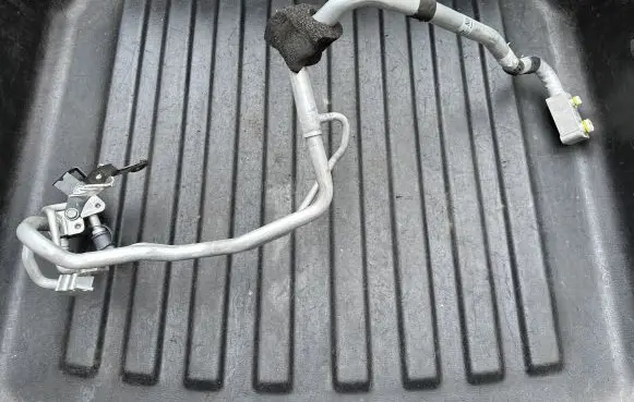 Volvo S90, V90 Air conditioning (A/C) pipe/hose 31841393 31404146 31841394
