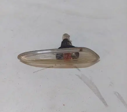 BMW 3 E46 Front fender indicator light 4166r