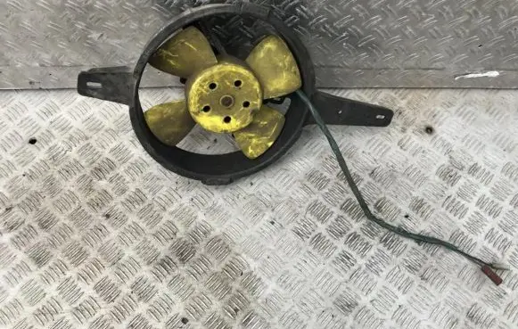 Fiat Uno Radiator cooling fan shroud