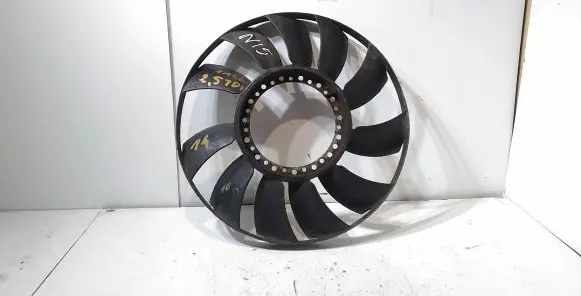 Audi A4 S4 B5 8D Fan impeller 059121301