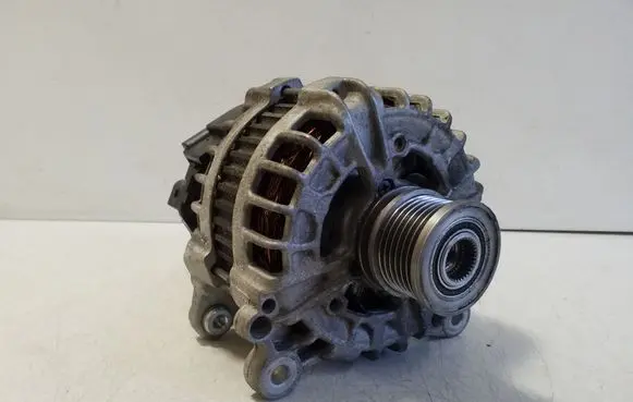 Volkswagen PASSAT B8 Generator/alternator 0986083310