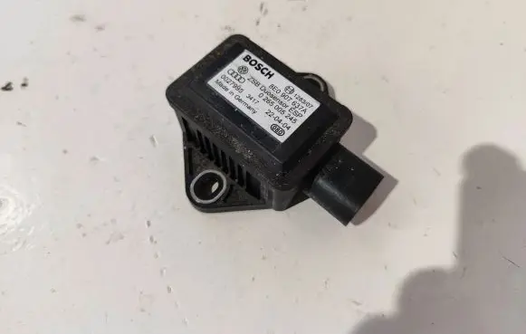 Audi A4 S4 B6 8E 8H ESP acceleration yaw rate sensor 8E0907637A 0265005245 0027995