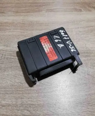Volkswagen PASSAT B4 Ignition amplifier control unit KBA16636 HJS63010018