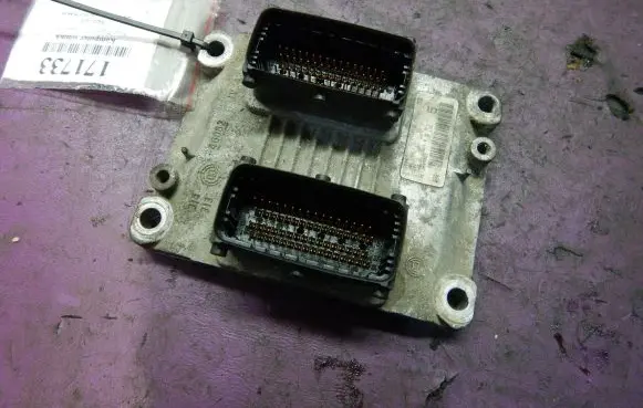 Fiat Punto (188) Engine control unit/module ECU 0261206980