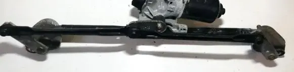 Hyundai Santa Fe Front wiper linkage and motor 981102b900 98110-2b900