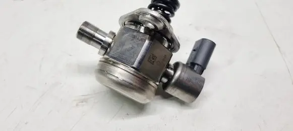 Mercedes-Benz SL R231 Fuel injection high pressure pump A2780701101