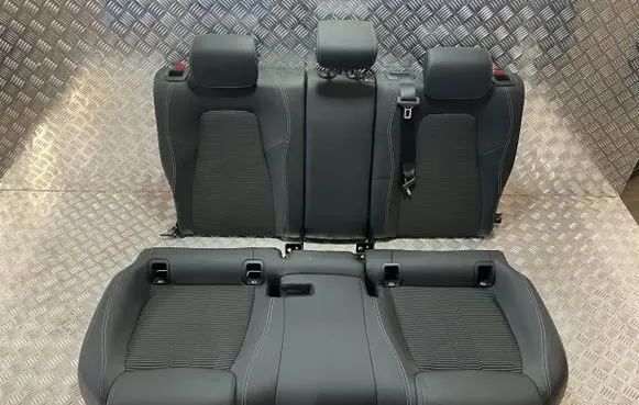 Mercedes-Benz GLA H247 Second row seats TM25311