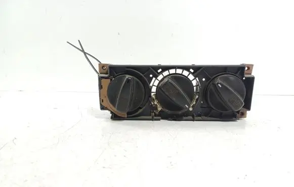 Volkswagen Golf III Climate control unit 1H0819045 1H0820045