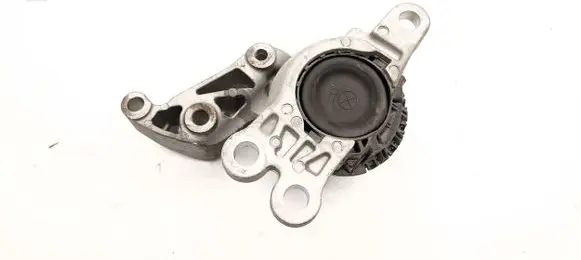 Nissan X-Trail T32 Engine mount bracket