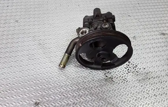 Mazda 323 Power steering pump