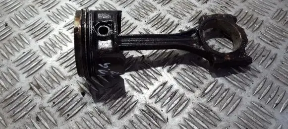 Volkswagen Polo III 6N 6N2 6NF Piston with connecting rod