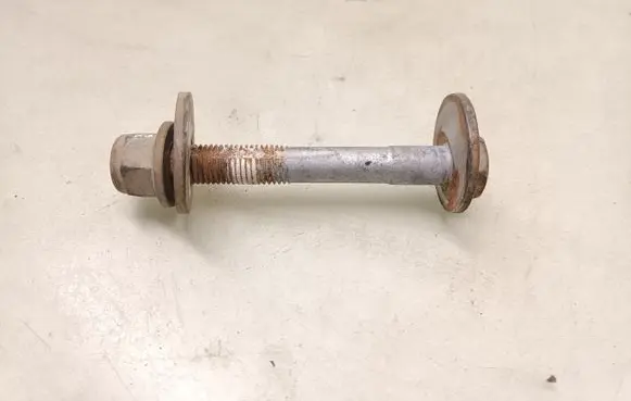 Volkswagen PASSAT B6 Rear suspension camber bolt 