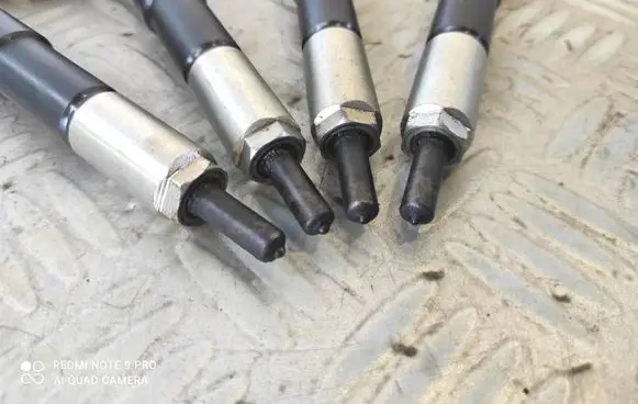 Fuel injector