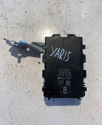 Toyota Yaris Other control units/modules 8910052030