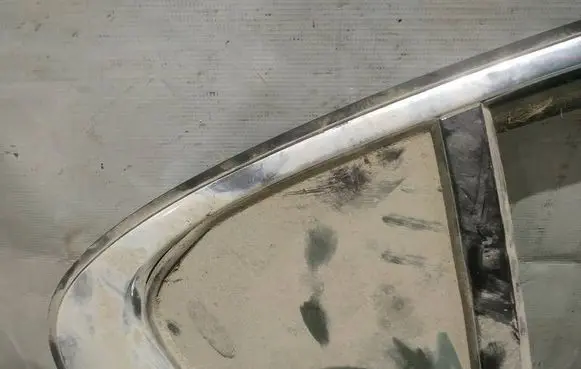 Jaguar XF Rear vent window glass AS2