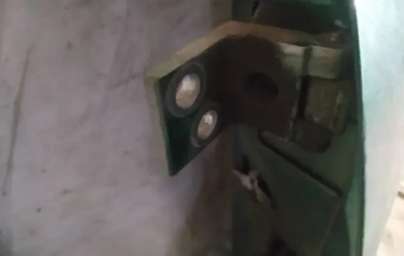 Peugeot 807 Front door upper hinge