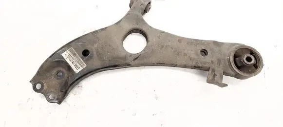 Hyundai Santa Fe Front lower control arm/wishbone 545002W200