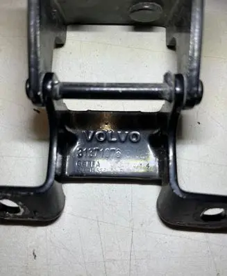 Volvo XC90 Tailgate/trunk/boot hinge 31371076