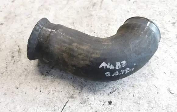 Audi A4 S4 B7 8E 8H Intercooler hose/pipe