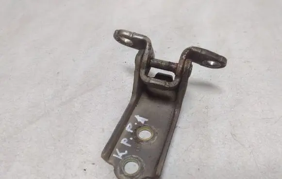 Chevrolet Epica Front door lower hinge 