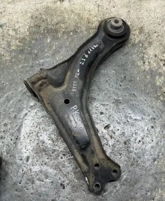 Mercedes-Benz Vito Viano W638 Front lower control arm/wishbone