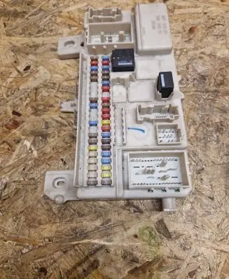 Volvo V50 Fuse module 31268178