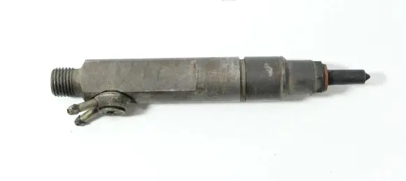 Audi A6 S6 C4 4A Fuel injector 046130201F