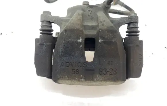 Toyota Prius+ (ZVW40) Front brake caliper