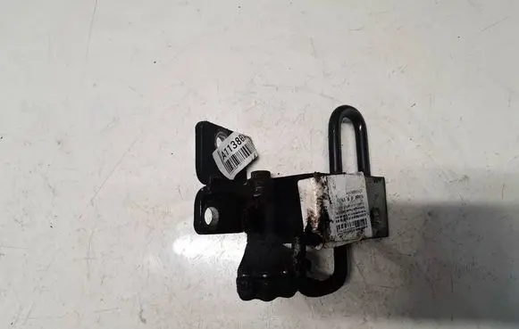 Volkswagen PASSAT B6 Front door upper hinge
