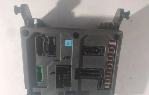 Volkswagen Sharan Fuse module 7M0962258E