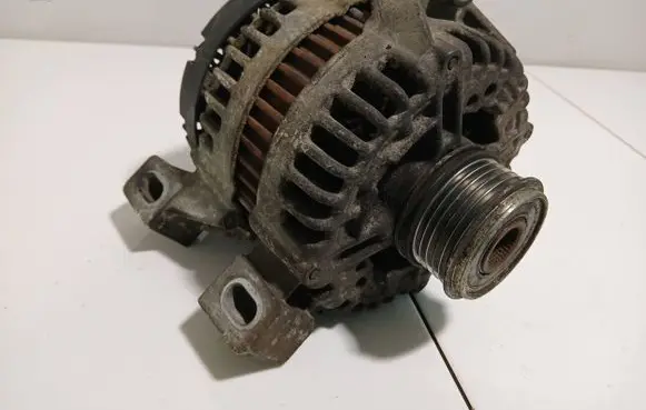 Volvo V50 Generator/alternator 30773111 0121615014