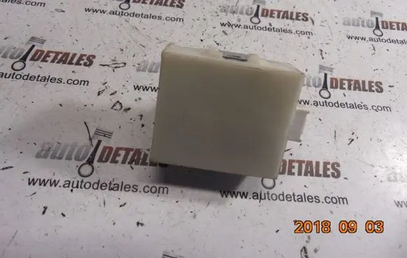 Toyota Avensis T250 Door control unit/module 8974105050
