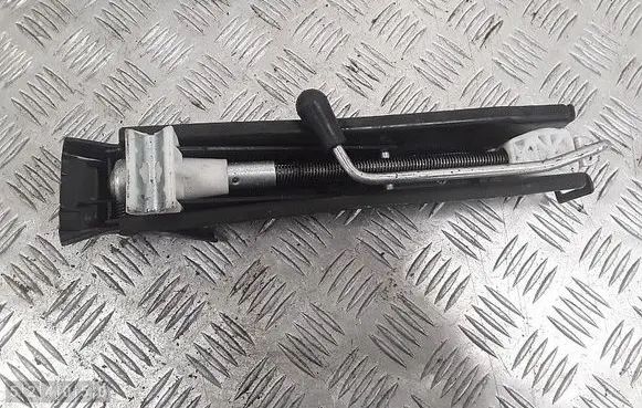 Audi A1 Tool set 6R0011031B