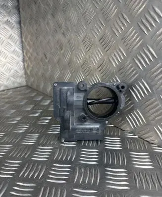 Volkswagen Touran II Throttle valve 03C128063A A2C53104475