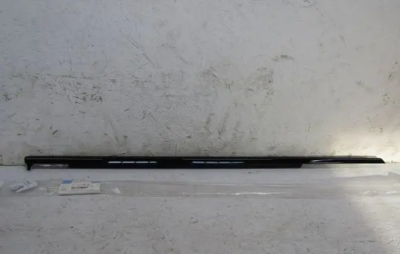 BMW M5 F90 Front door trim (molding) 7404026