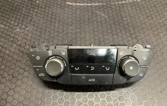 Opel Insignia A Climate control unit 13273096