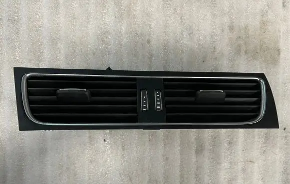 Audi A5 8T 8F Dashboard air vent grill cover trim 8T1820951E 8T1820951
