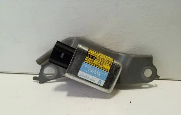 Lexus RX 330 - 350 - 400H Airbag deployment crash/impact sensor 8983348020 1879001731