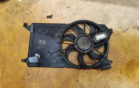 Ford Focus Electric radiator cooling fan 1137328366