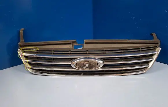 Ford Mondeo MK IV Front bumper upper radiator grill 7S718200B